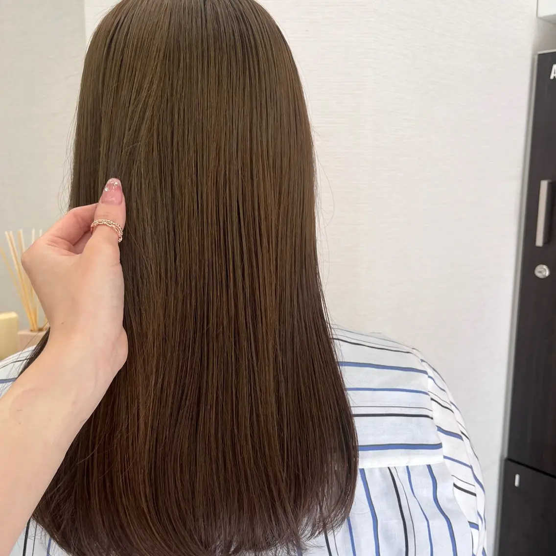 セミロング 🐾 脱白髪染め 篠崎🐾のヘアスタイル