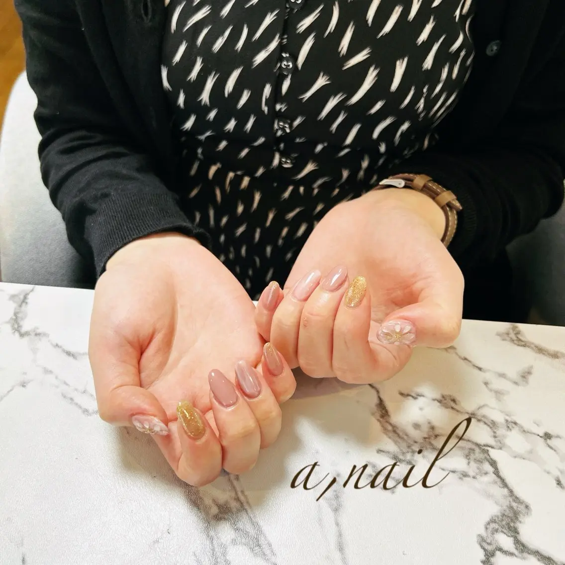 ネイル フラワーネイル キラキラネイル ニュアンスネイル オフィスネイル ぷっくりネイル ハンドネイル ネイルサロン エーネイルのネイルデザイン