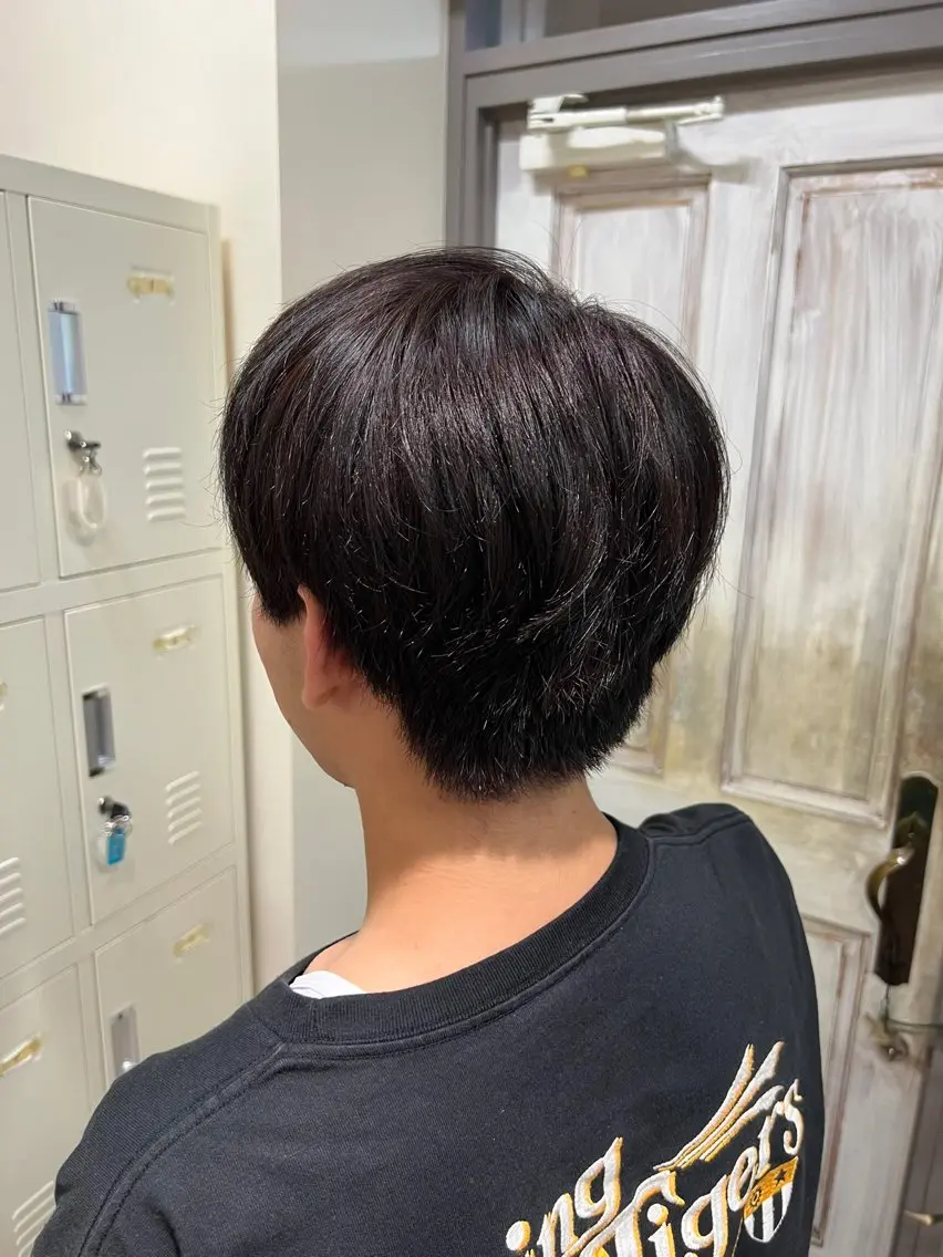 【清潔感アップ　No. 1】　　メンズカット➕ケアスパ（5分）　　¥3500の写真
