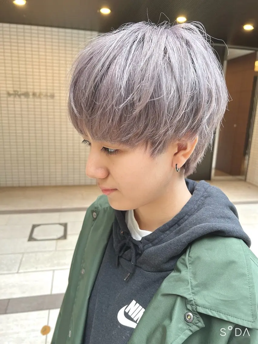ショート カラー ブリーチ ケアブリーチ シルバー 💎透明感カラー特化 💎TAISEIのヘアスタイル