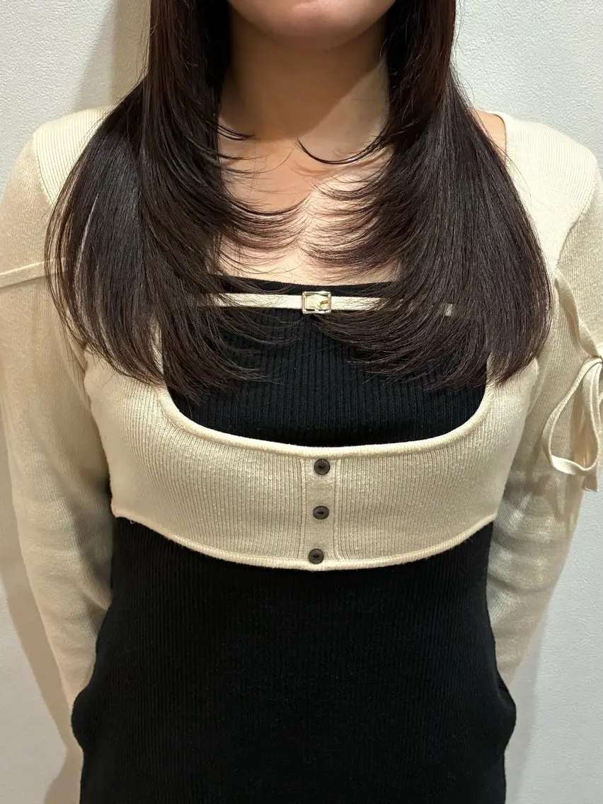 セミロング 顔まわりレイヤー 顔周りカット レイヤーカット カット 柴田真衣 /ナチュラル/半個室のヘアスタイル