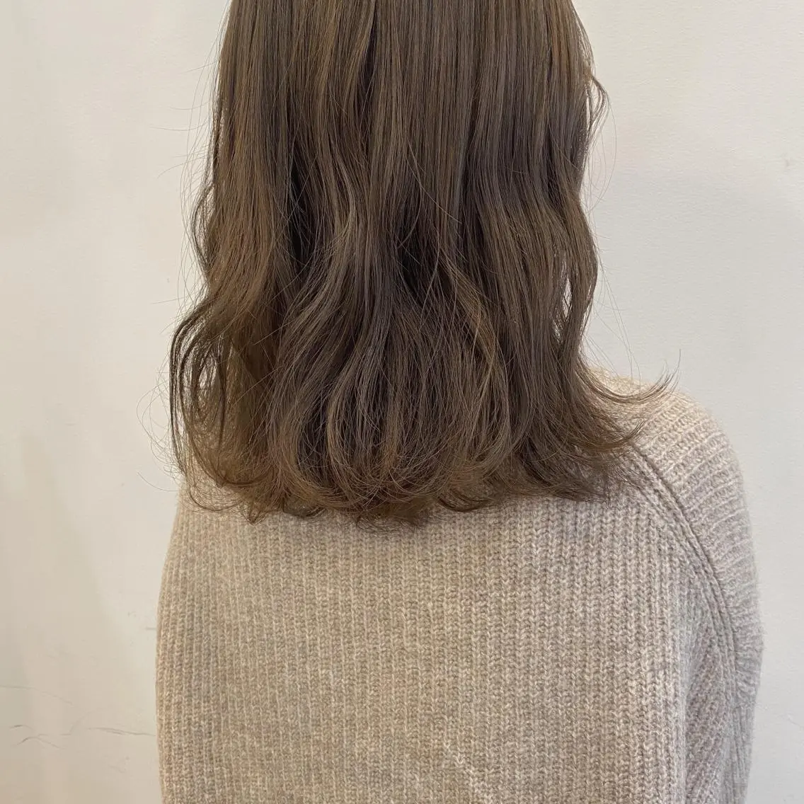 セミロング カラー 透明感カラー ブリーチ指名 NO1🌈SAKIのヘアスタイル