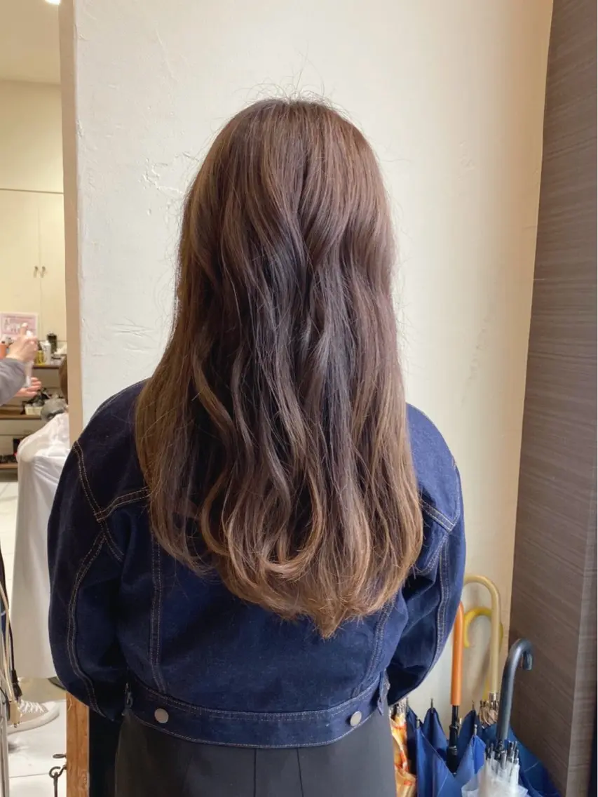 ロング カット ヘアカラー トリートメント Aphrodite 横手 亜紀のヘアスタイル
