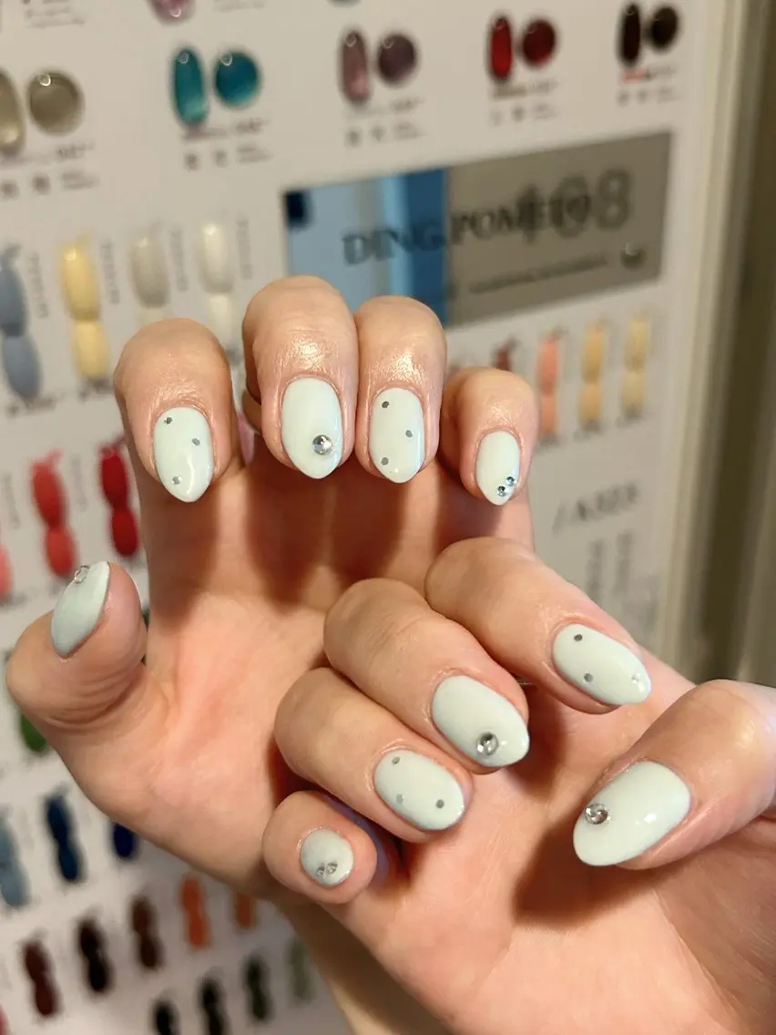 ネイル アートネイル オーロラネイル フレンチネイル ジェルネイル ガラスフレンチ RINN ANA.CHUOのネイルデザイン