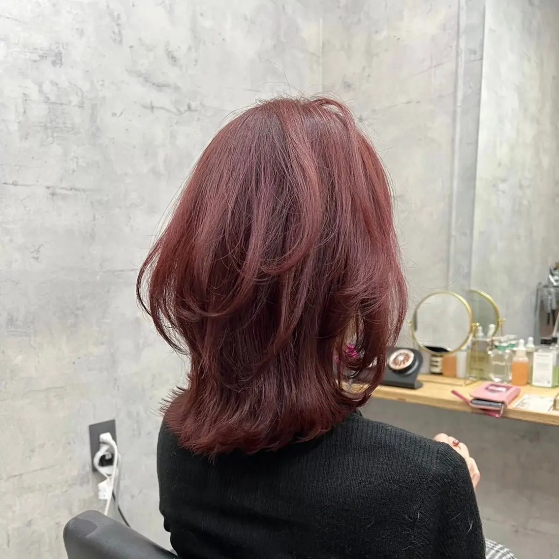 ミディアム カラー エクステ・レイヤ ーカット松下宗翔のヘアスタイル