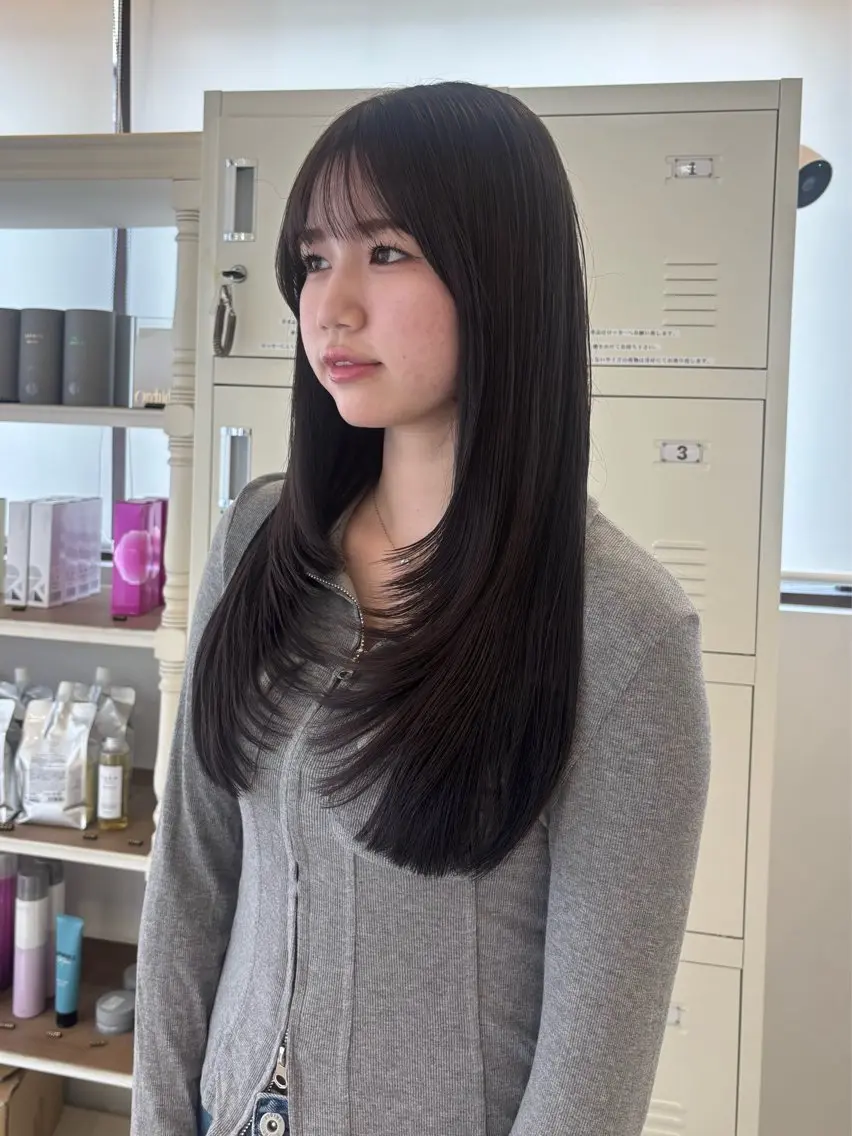ロング アッシュ レイヤーカット カット ヘアカラー トリートメント にゅーかわいいヘア♡ おがわゆいり౨ৎのヘアスタイル