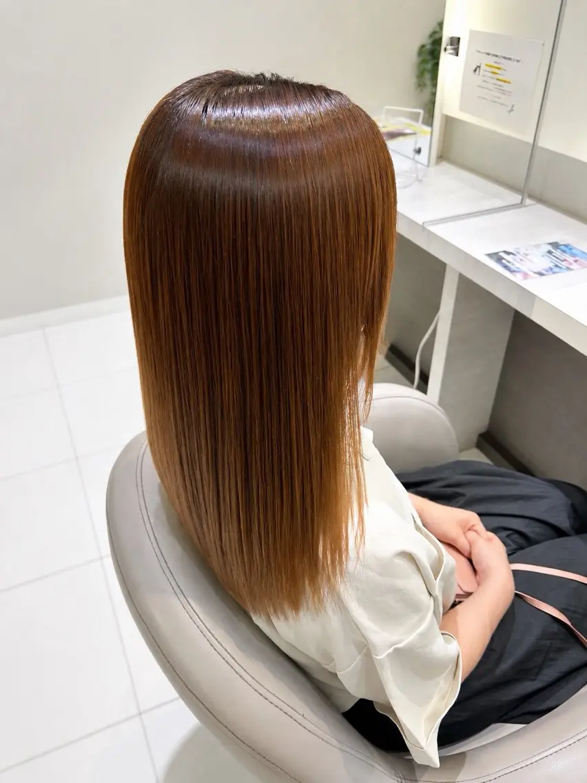 セミロング トリートメント 酸性ストレート 縮毛矯正 合庭 柚のヘアスタイル