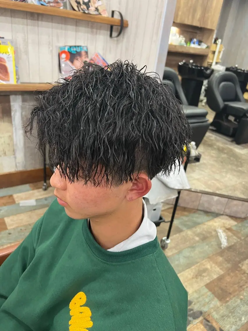 ミディアム パーマ メンズ 八尾メンズ特化 スタイリスト竜也のヘアスタイル