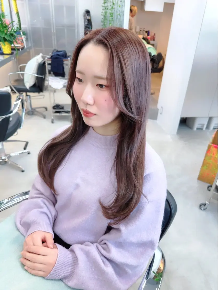 ロング カラー 岡野 静華のヘアスタイル