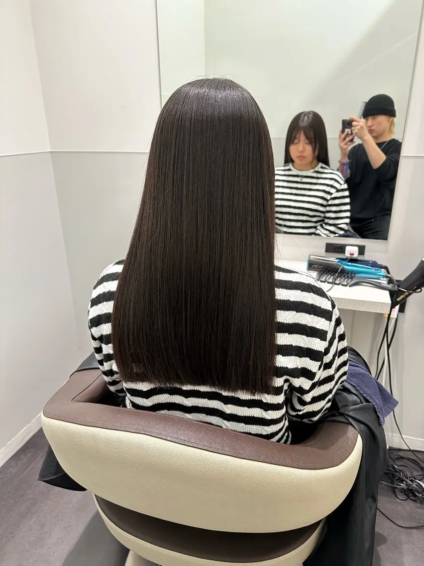 セミロング カラー 美髪特化✨ 伊織✨縮毛矯正✨のヘアスタイル