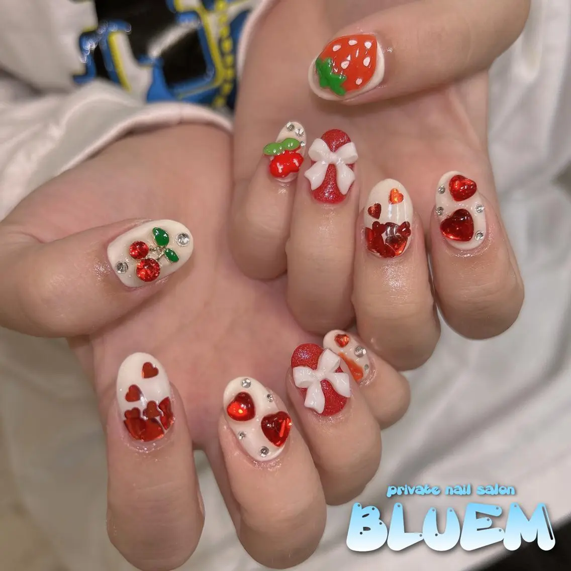 ネイル ハンドネイル BLUEM なな🐶のネイルデザイン