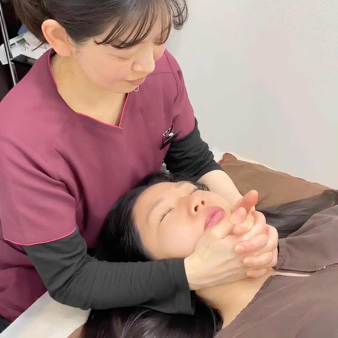 学生限定【エラ/左右差/浮腫み】小顔矯正60分⭐️速効性抜群◎の写真