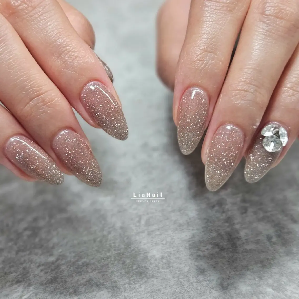 ネイル ブラウン ハンドネイル Lia Nailのネイルデザイン