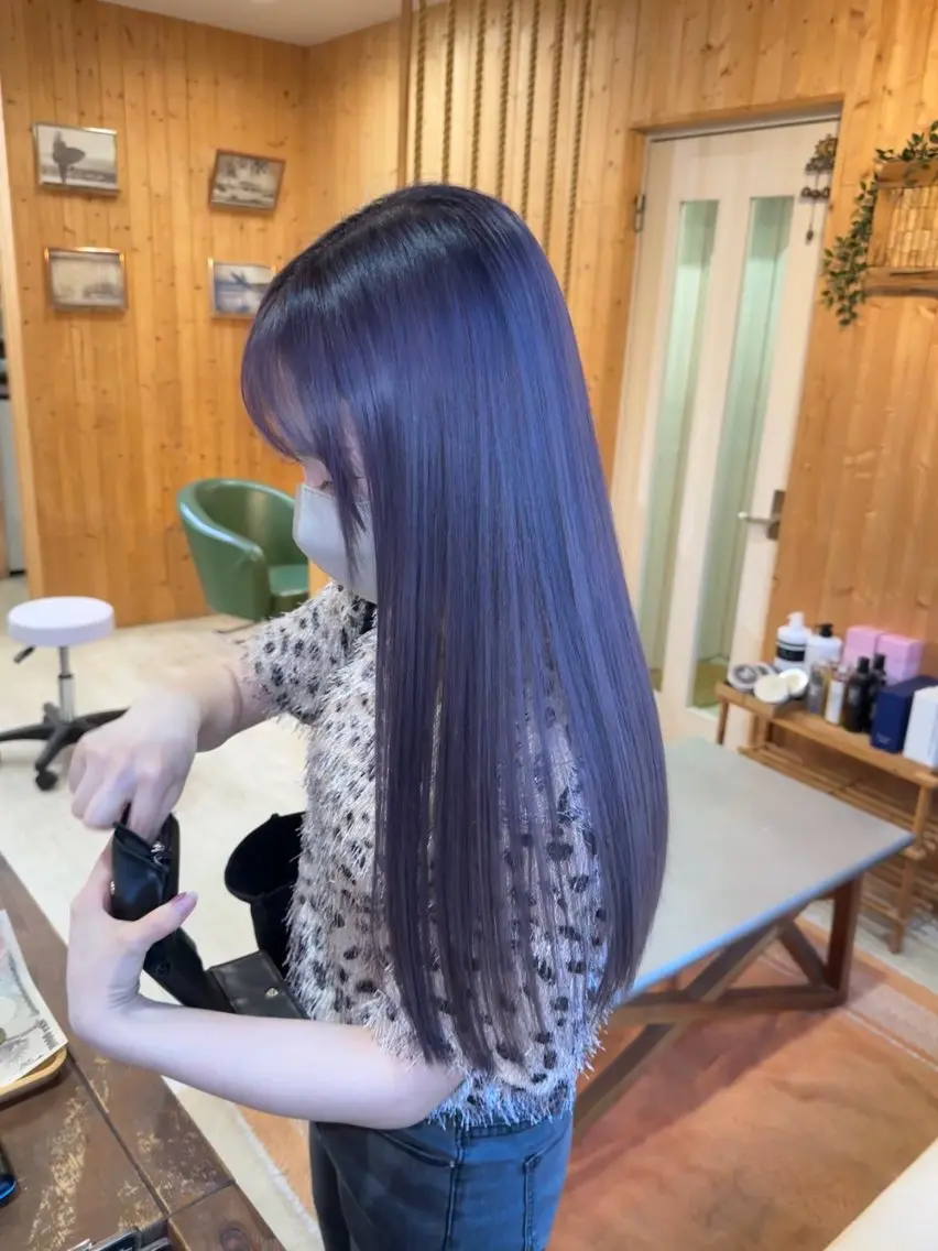 ロング カラー カット ヘアカラー ハイトーン belle ナホのヘアスタイル
