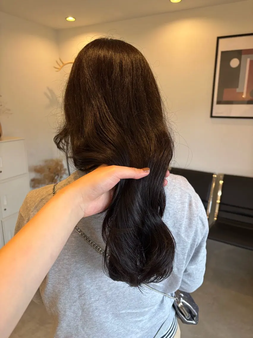 ロング カラー ブラウンカラー ナチュラルブラウン 牧野 花夏のヘアスタイル