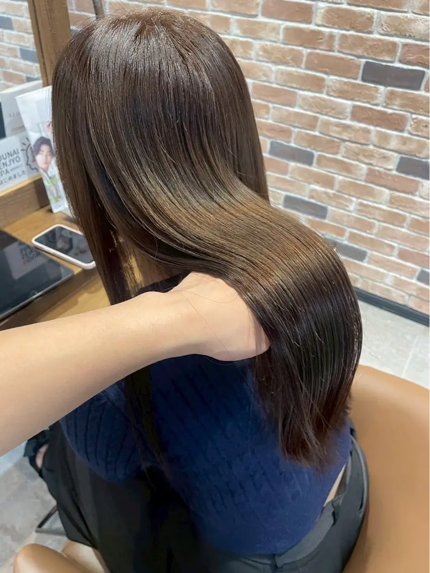 ロング ヘアカラー 中山 実優のヘアスタイル