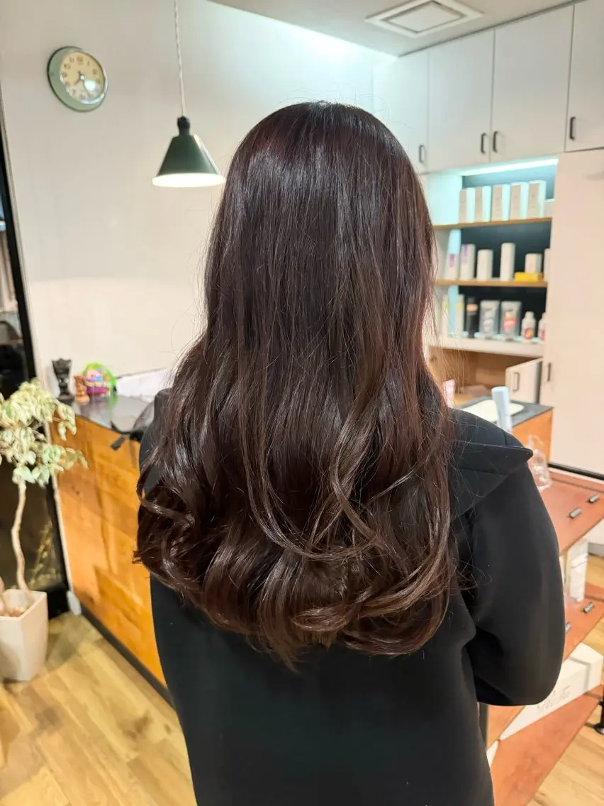 ロング カラー ピンクカラー ヘアカラー トリートメント ツキダテ ユイのヘアスタイル
