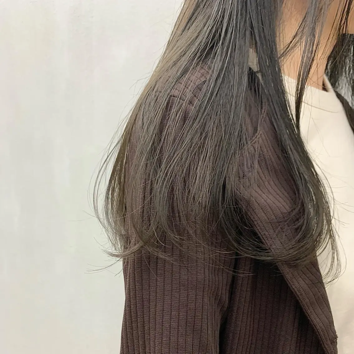 ミディアム カラー グレージュ オリーブグレージュ オリーブグレー カット ヘアカラー トリートメント 🌱小顔魅せショート 髪質改善カラー/泉綺のヘアスタイル