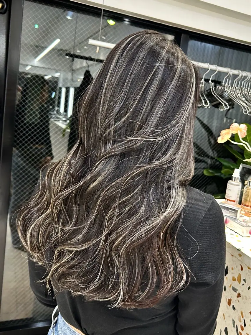 セミロング カラー ハイライトカラー 外国人風カラー ハイライト レイヤーカット ヘアカラー ✨ハイライト/海外 ヘア/Ryoto✨のヘアスタイル