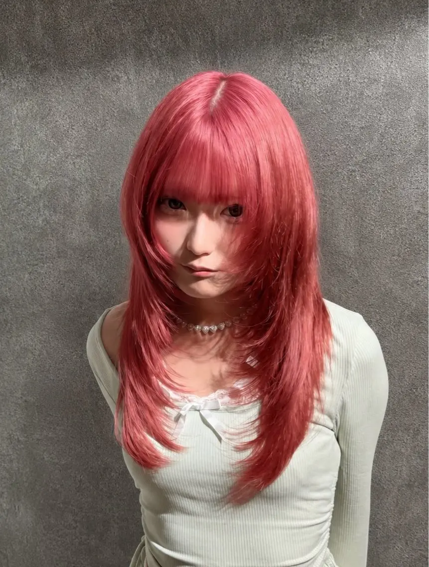 ロング カラー プルエクステ ダブルカラー エクステ ハッシュカット レイヤーカット カット エクステ Mana/レイヤー プルエクステブリーチのヘアスタイル