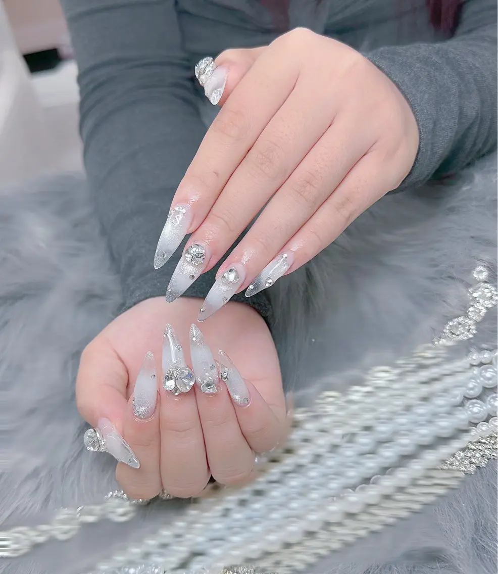 ネイル アートネイル ジェルネイル 韓国ネイル ニュアンスネイル ハンドネイル Luna Nail.Novaのネイルデザイン