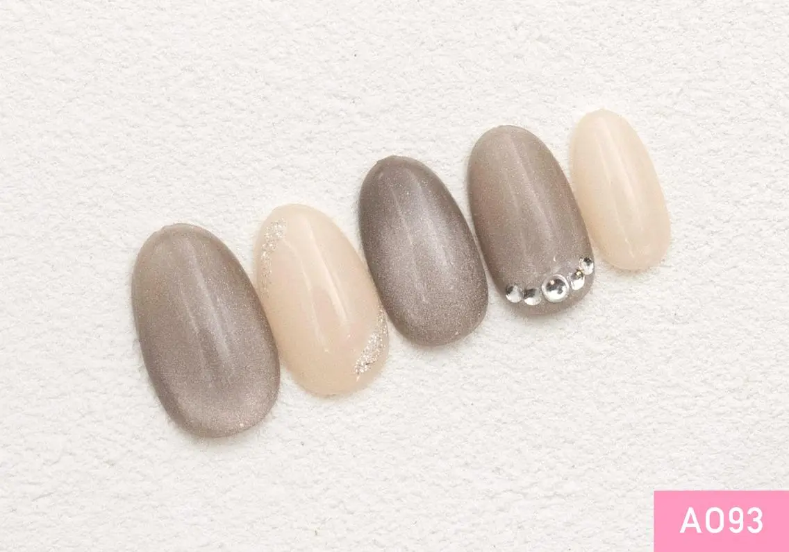 ネイル シルバー 新橋🍋 Nailのネイルデザイン