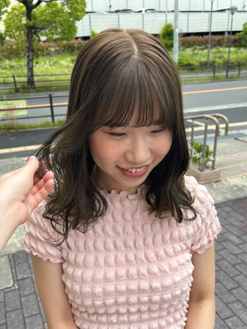 ミディアム 髪質改善 小顔カット トリートメント カット ヘアカラー やまぐち もえかのヘアスタイル