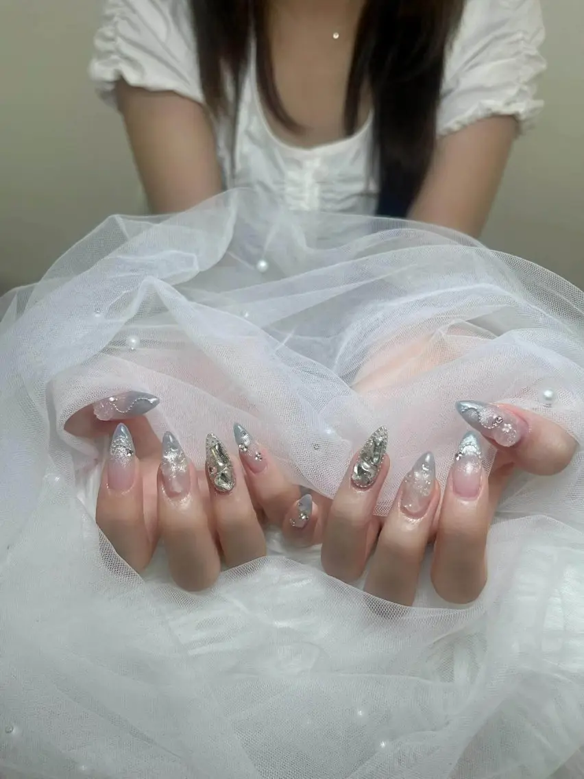 ネイル チークネイル 桜ネイル ドット フレンチネイル グラデーション Nihonthy Nail 新宿のネイルデザイン
