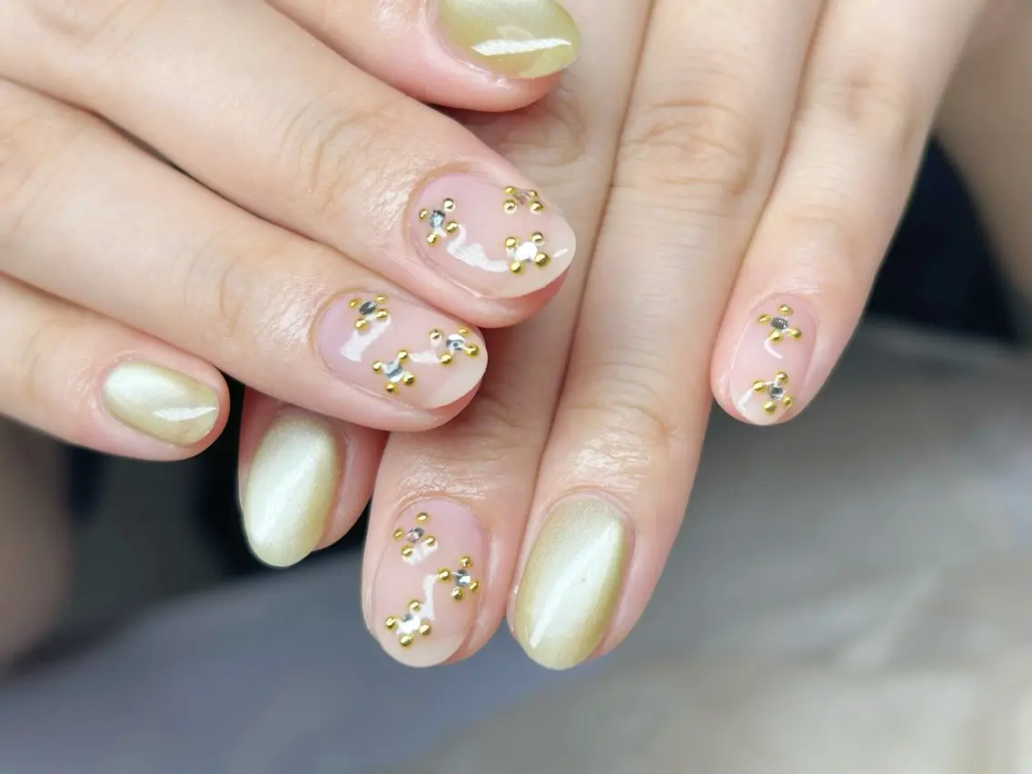 ネイル アートネイル チークネイル 成人式 入学式 長さ出し ハンドネイル Lino Nailのネイルデザイン