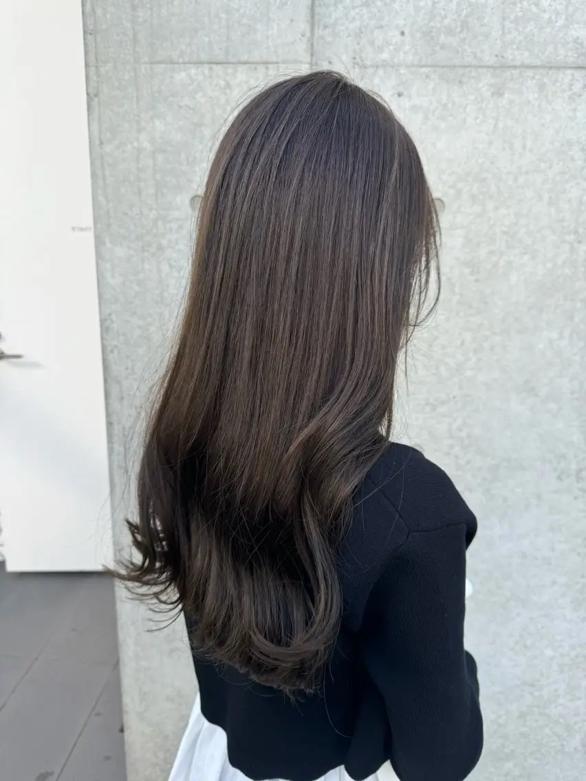 ロング 浅岡 太陽のヘアスタイル