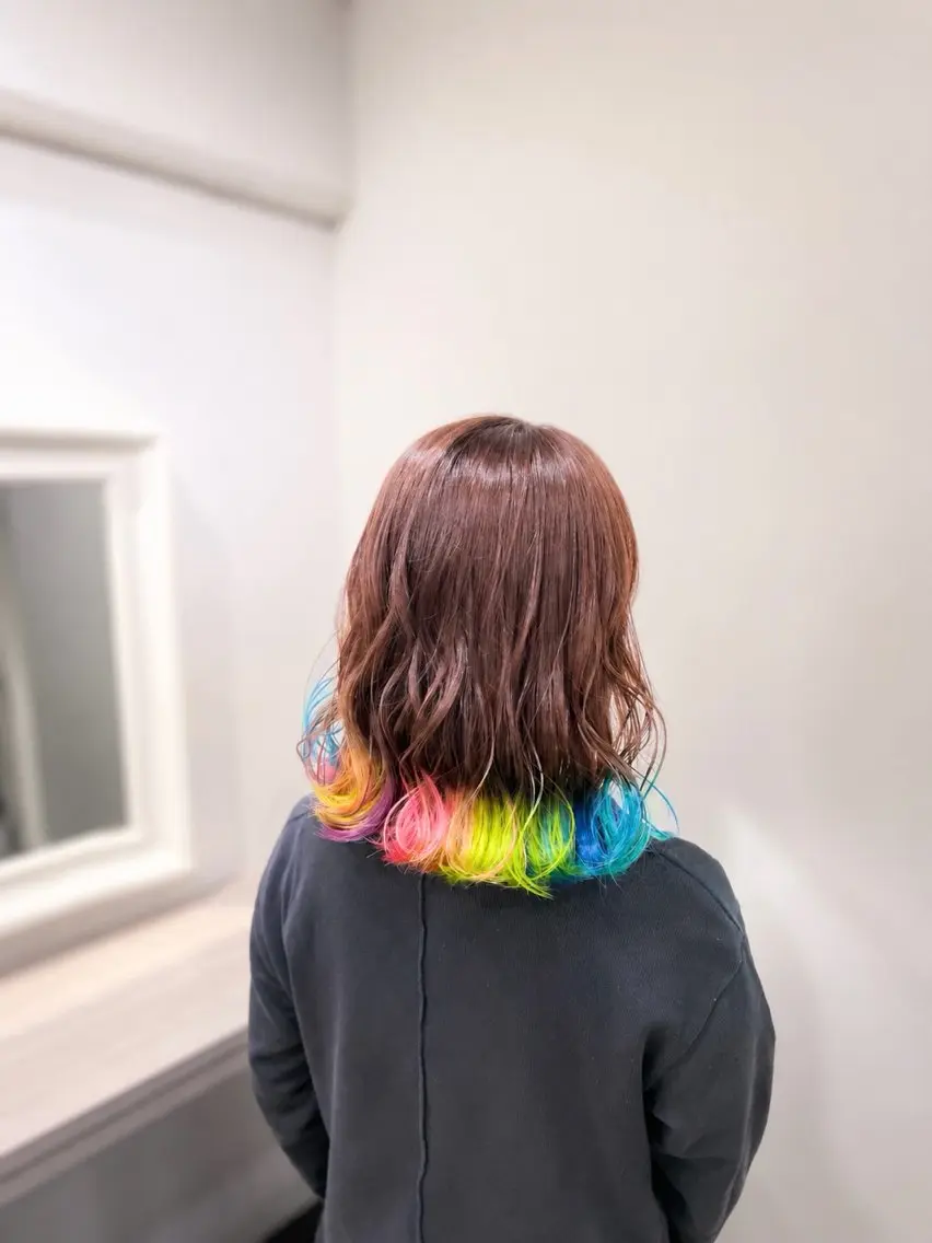 ミディアム イエローカラー ヘアカラー SA KIのヘアスタイル