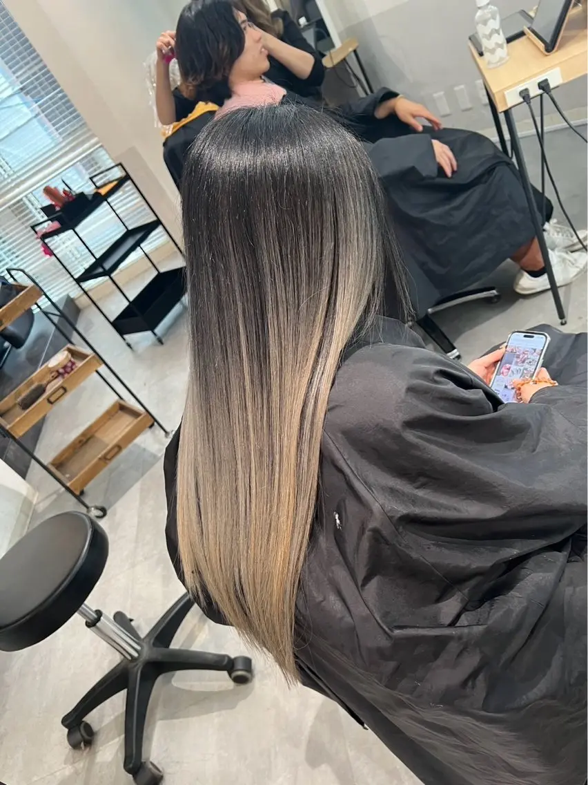 ロング カラー バレイヤージュ ベージュカラー ホワイトベージュ レイヤーカット 指名数No.1 /NAOYAのヘアスタイル