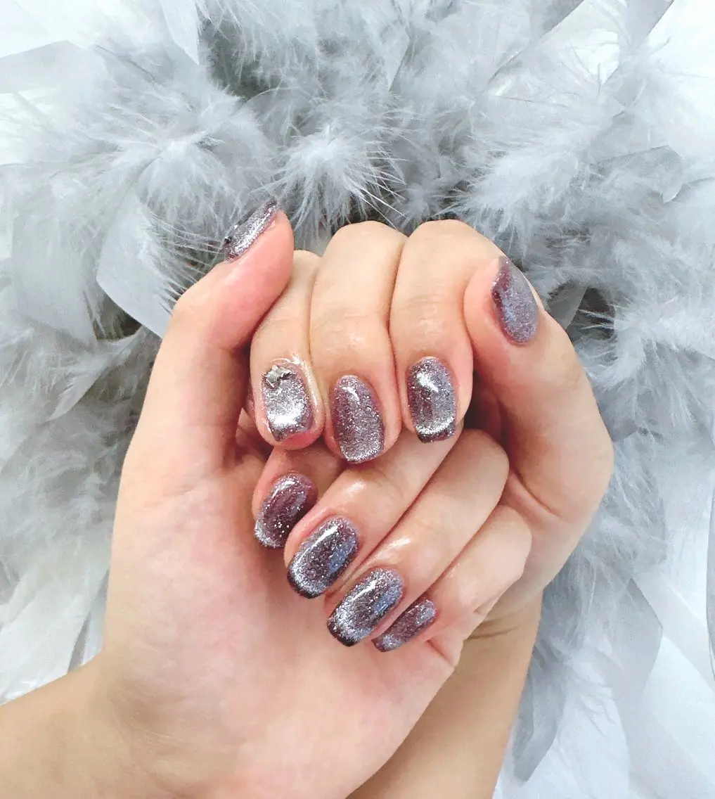 ネイル フレンチネイル キラキラネイル マグネットネイル マグネットフレンチ ハンドネイル Pretty Nail Salonのネイルデザイン