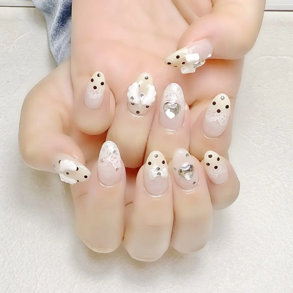 ネイル アートネイル ドット ハート レース 持ち込み rouse nail RISATOのネイルデザイン