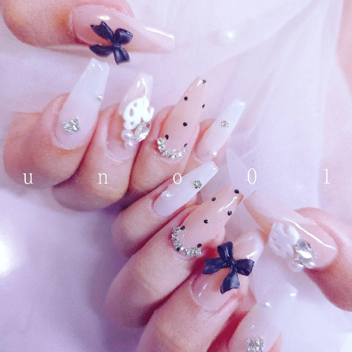ネイル ハンドネイル 梅田🦄中崎町🩵 u n o 0 1のネイルデザイン