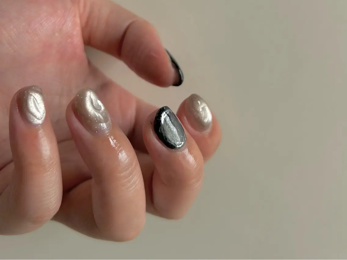 ネイル ハンドネイル フットネイル mermaid nailのネイルデザイン