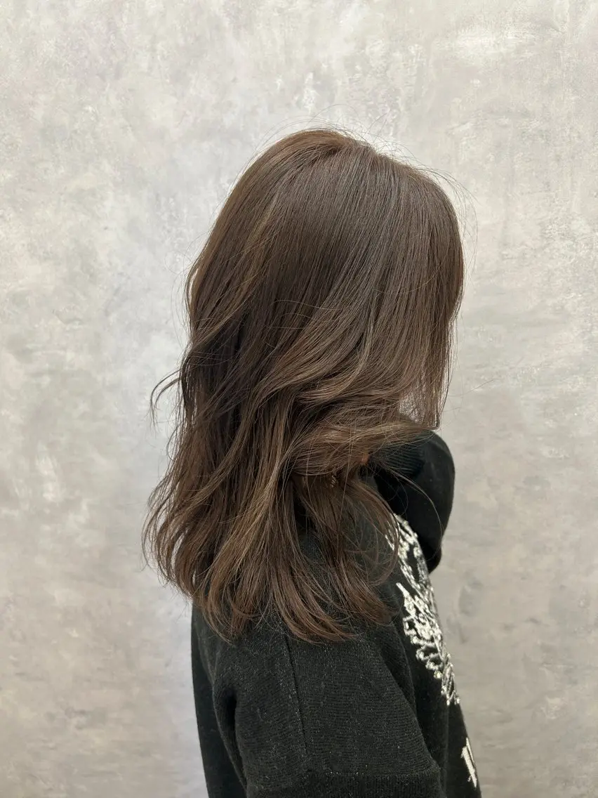 ミディアム カラー ブラウンカラー イルミナカラー オリーブブラウン funnu ⋆꙳なつみのヘアスタイル