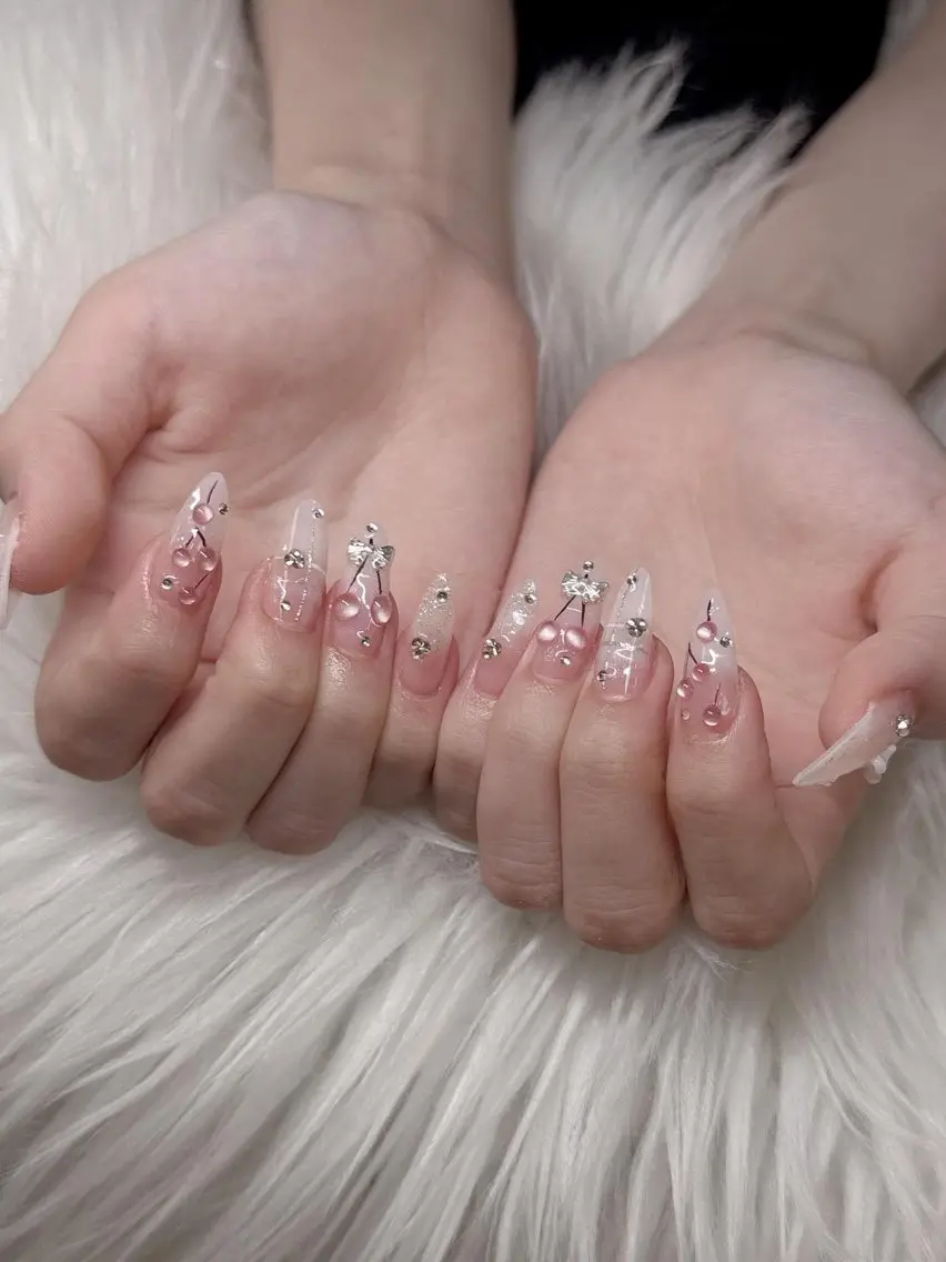 ネイル 長さ出し グラデーション 卒業式 キラキラネイル マグネットネイル ハンドネイル Lee Nailsのネイルデザイン