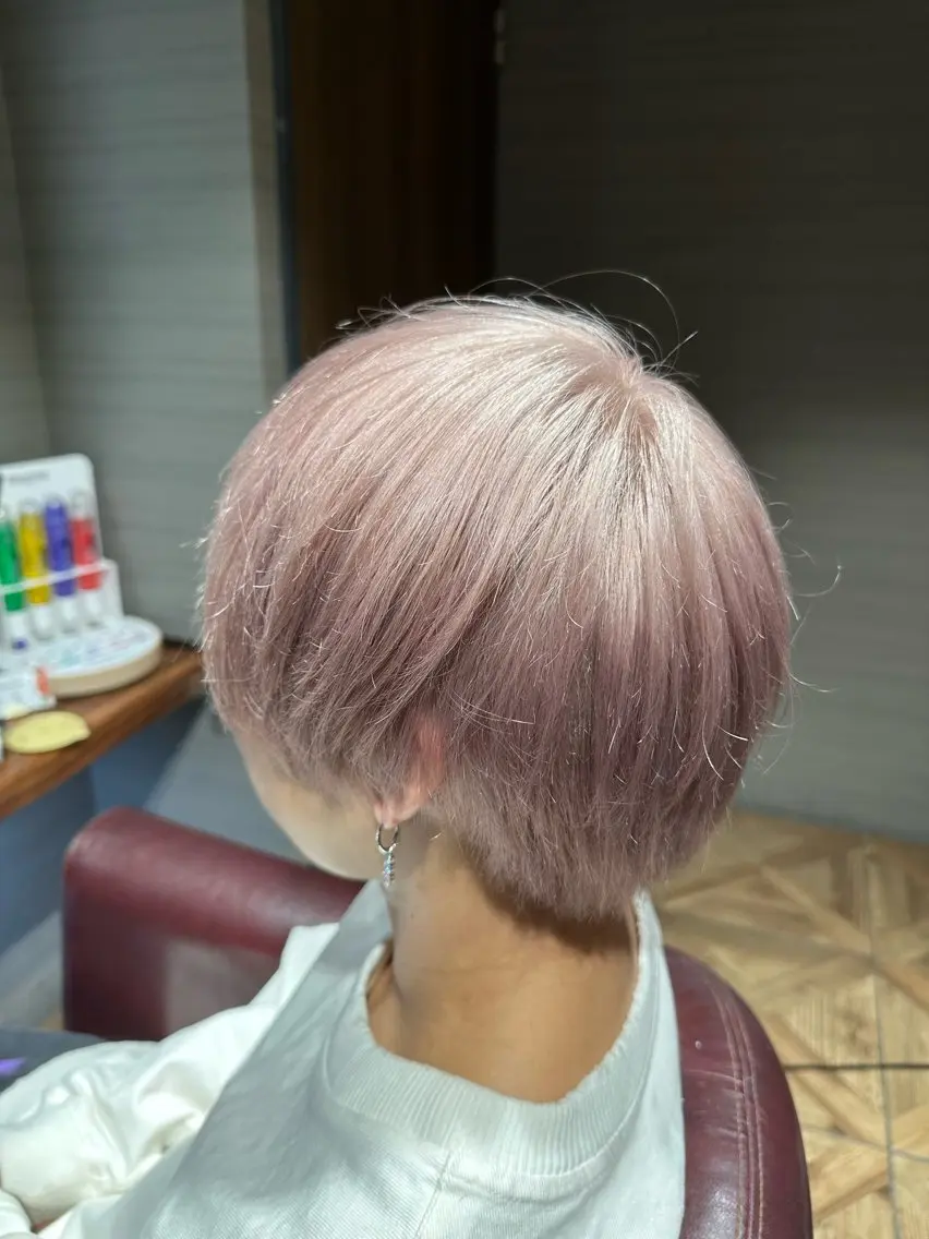 メンズ 奥本 侑 髪質改善、ツヤ髪のヘアスタイル