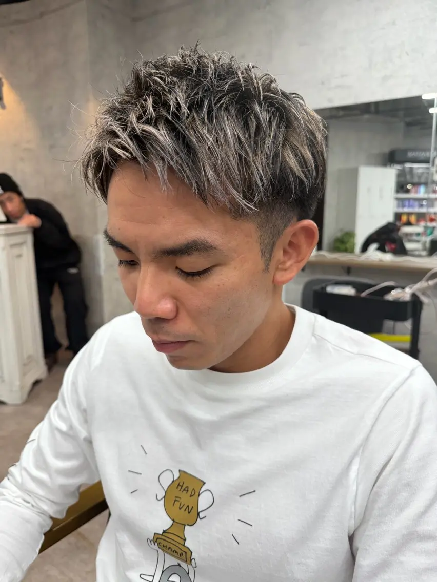 ショート カラー メンズ メンズブリーチ ブリーチ カット ヘアカラー ✨メンズ支持率no1 野上✨のヘアスタイル