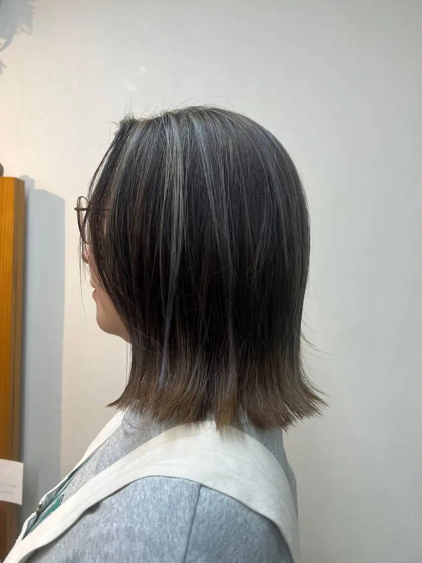 ミディアム ハイライト 外ハネヘア hama yukiのヘアスタイル