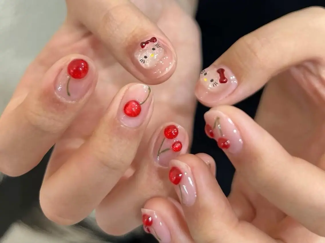ネイル オーロラネイル 長さ出し フレンチネイル ジェルネイル ガラスフレンチ Rela・S NAILのネイルデザイン