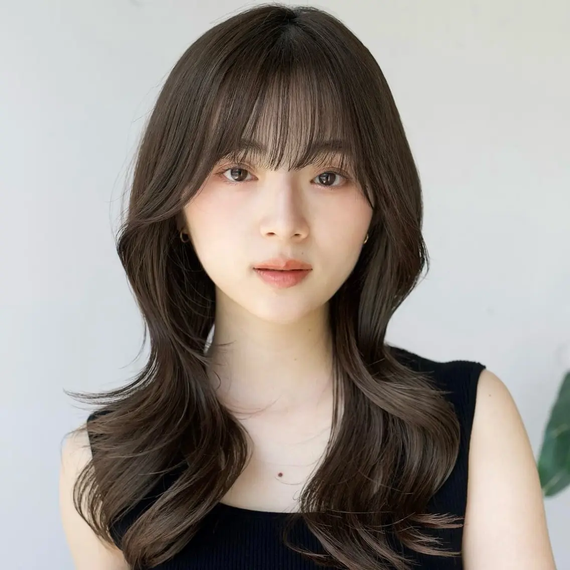 ロング カラー 顔周りカット レイヤーカット トリートメント カット ヘアカラー トリートメント まとまるレイヤー カット/透明感カラーのヘアスタイル