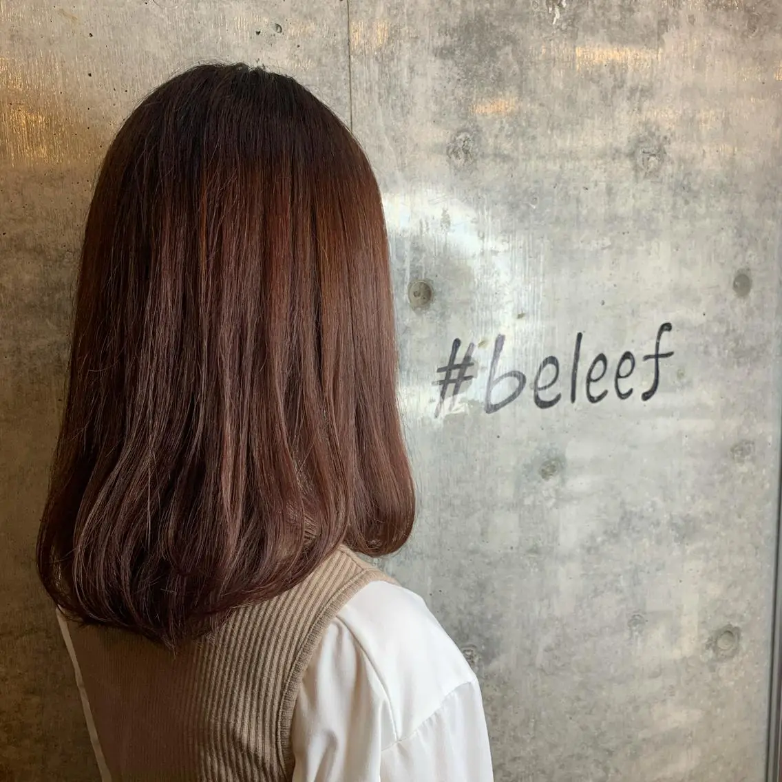 セミロング カラー 外間 智恵のヘアスタイル
