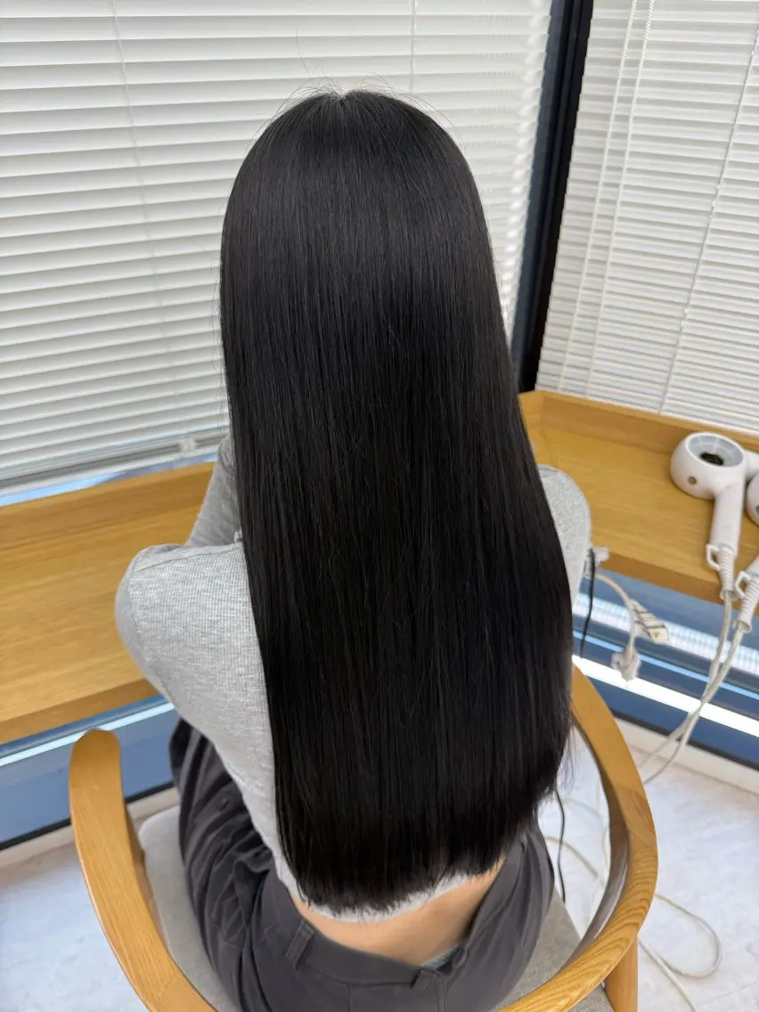 ロング AISA viewNAGOYAのヘアスタイル