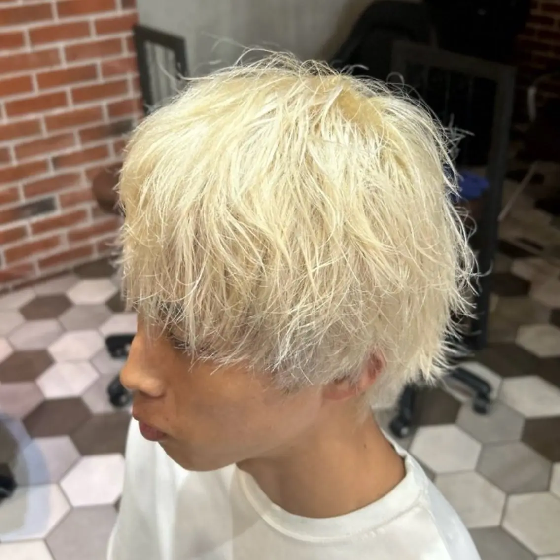 カラー メンズ メンズブリーチ メンズハイトーン ベージュカラー ブリーチ ブロンド ヘアカラー ハイトーン🎨/ パーマ🌀/堀江輝起のヘアスタイル