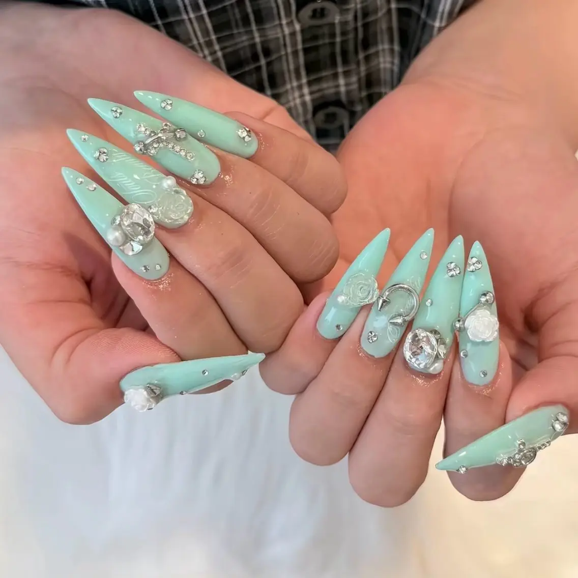 ネイル ハンドネイル Luna Gladeのネイルデザイン
