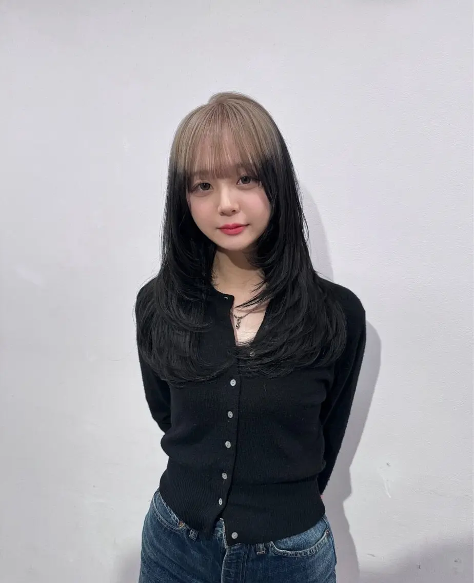 ロング カラー ヘアアレンジ カット トリートメント ヘッドスパ ヘアセット 韓国レイヤーカット /韓国トレンドカラーのヘアスタイル