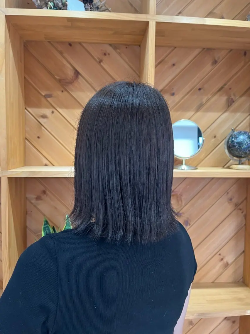 カラー 岩田 樹美のヘアスタイル