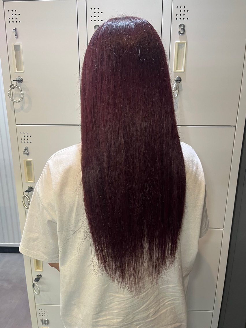 ロング カラー ボルドーカラー ローズカラー ヘアカラー 松井 咲樹のヘアスタイル